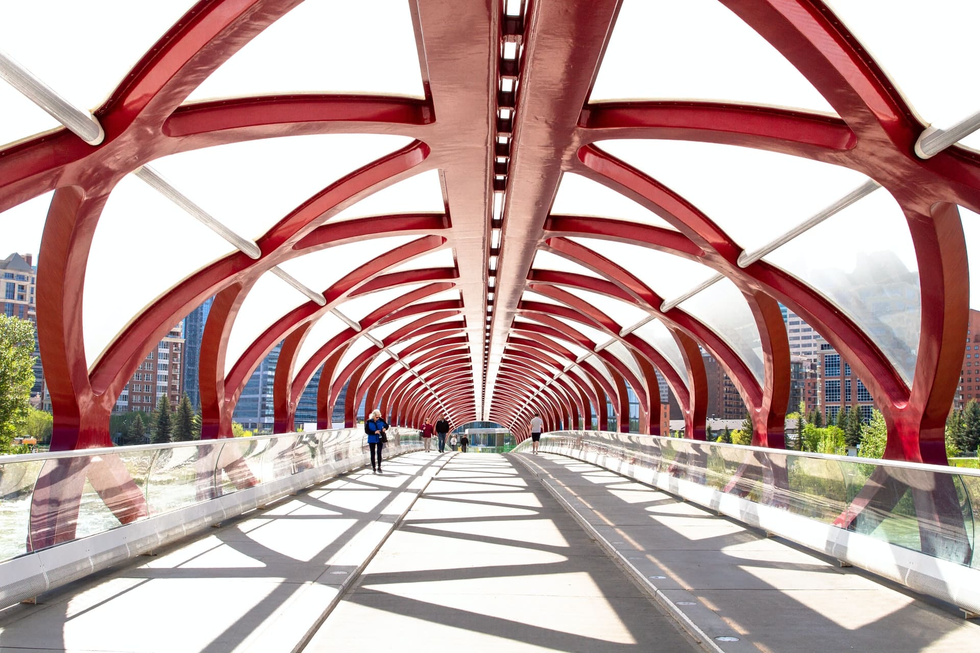 Puente de la Paz en Calgary, Canadá