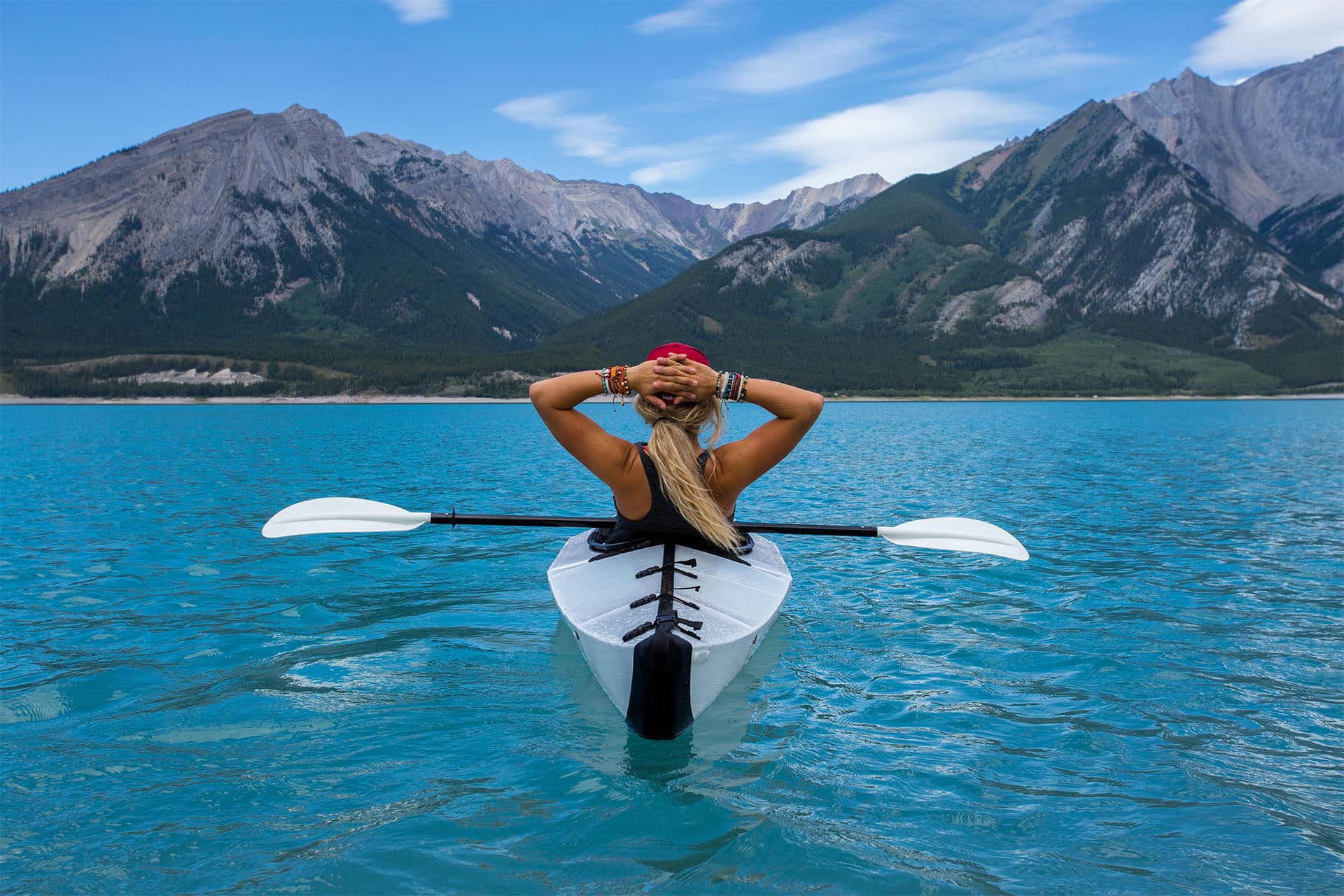 Kayak en las Montañas Rocosas, Canadá 