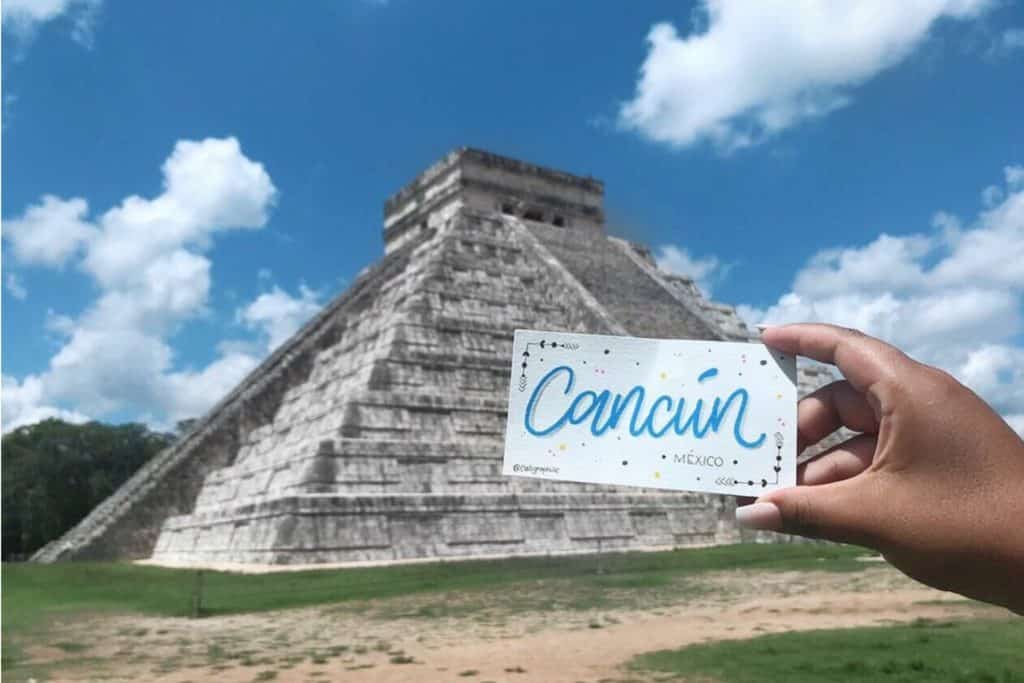 Letras Viajeras por las ruinas Mayas de Chichen Itzá, ciudades de México