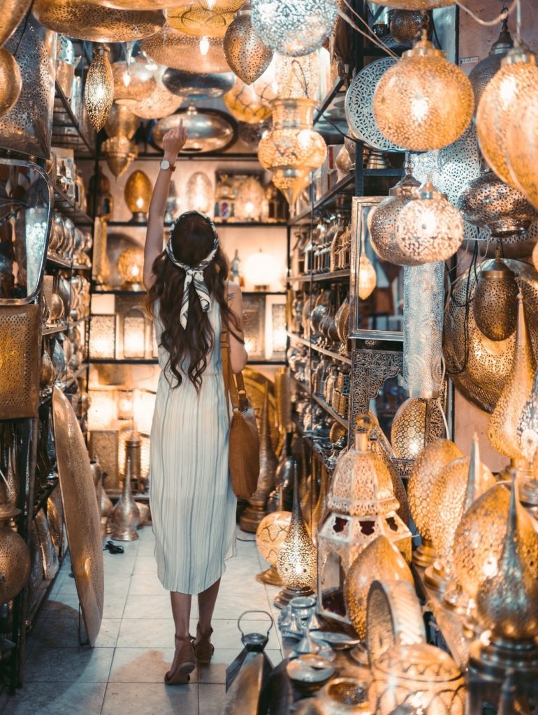 Lámparas de metal, orfebrería en Fez