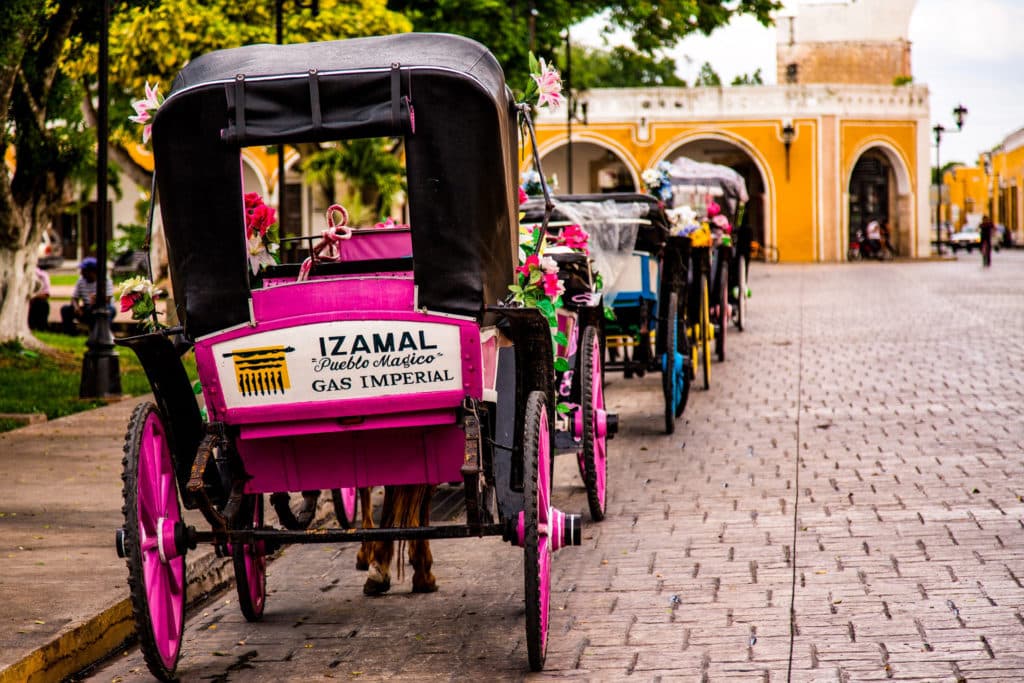 Paseo en calesa o carruaje en Izamal, México, qué hacer, 10 lugares