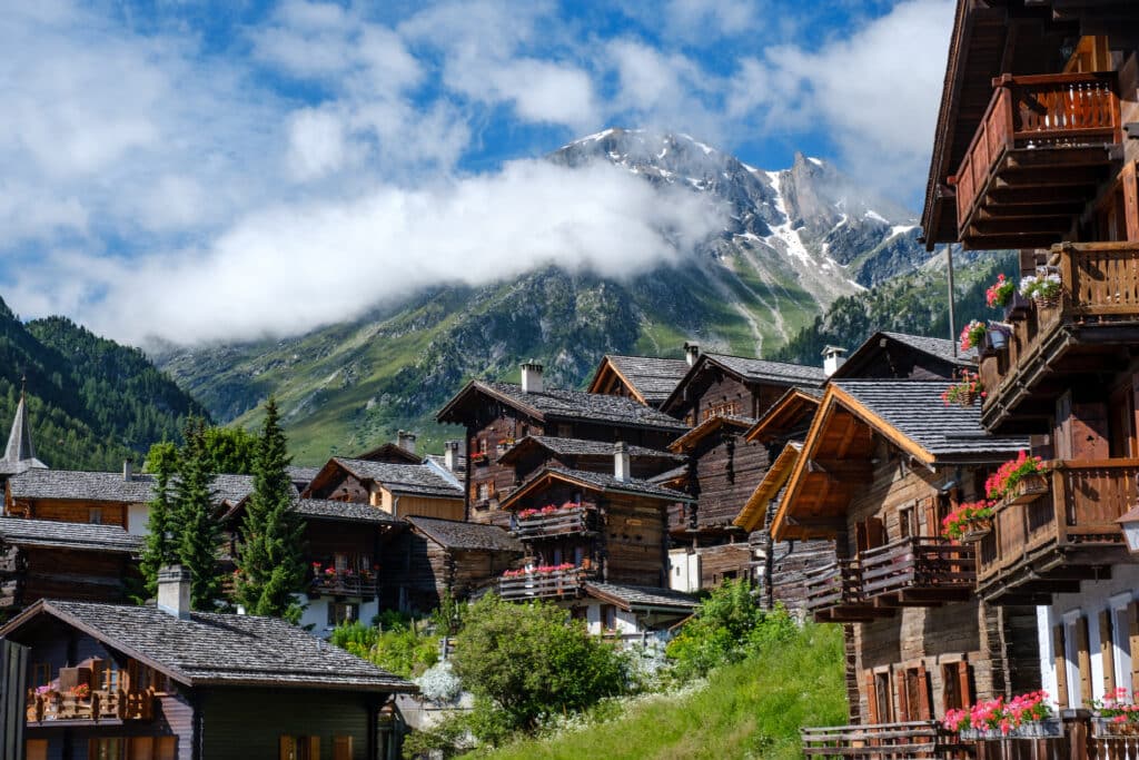 Utilisation de votre forfait mobile en Suisse Le Voyageur Holafly